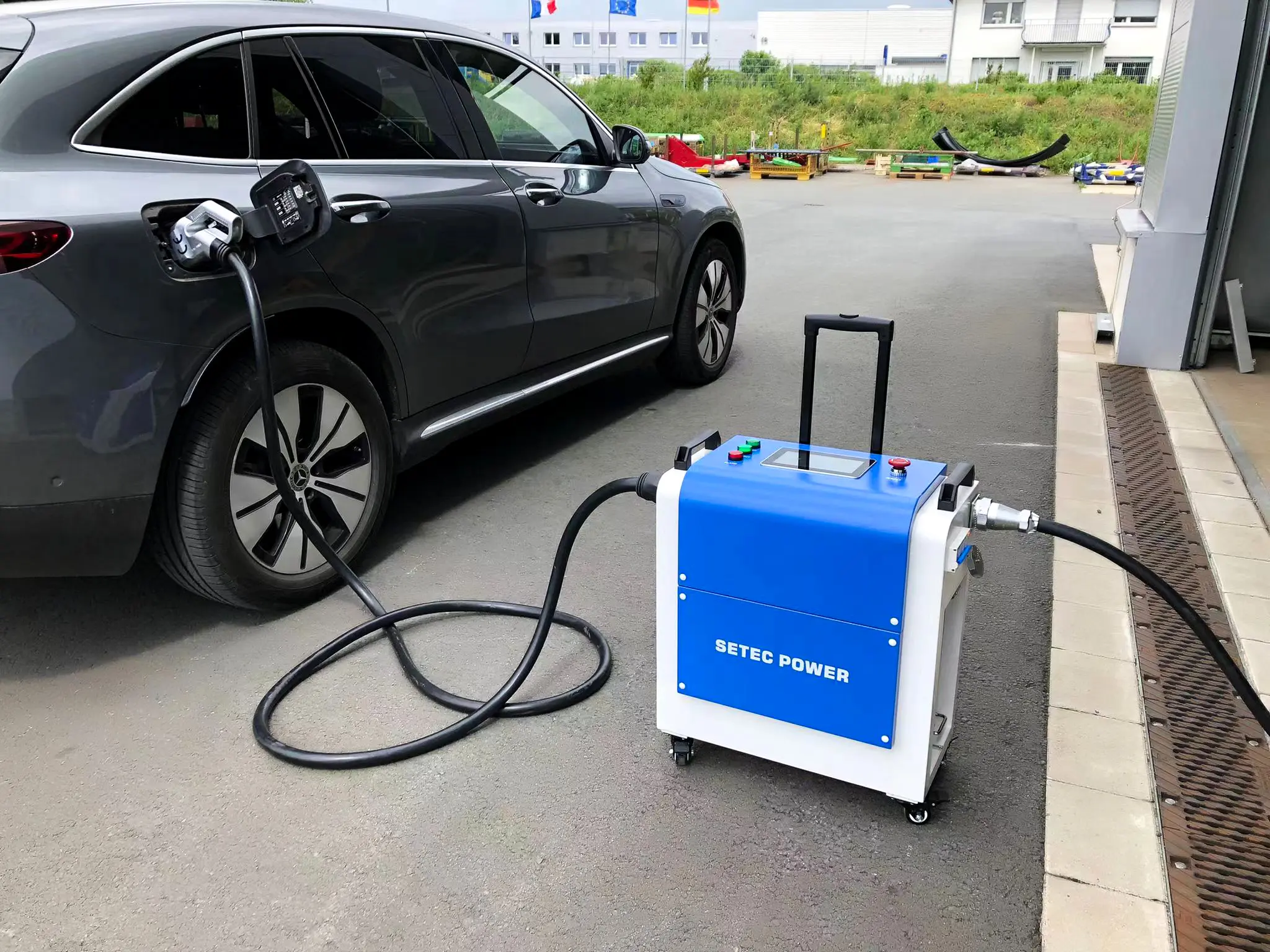 An EV is connected to Powerpack