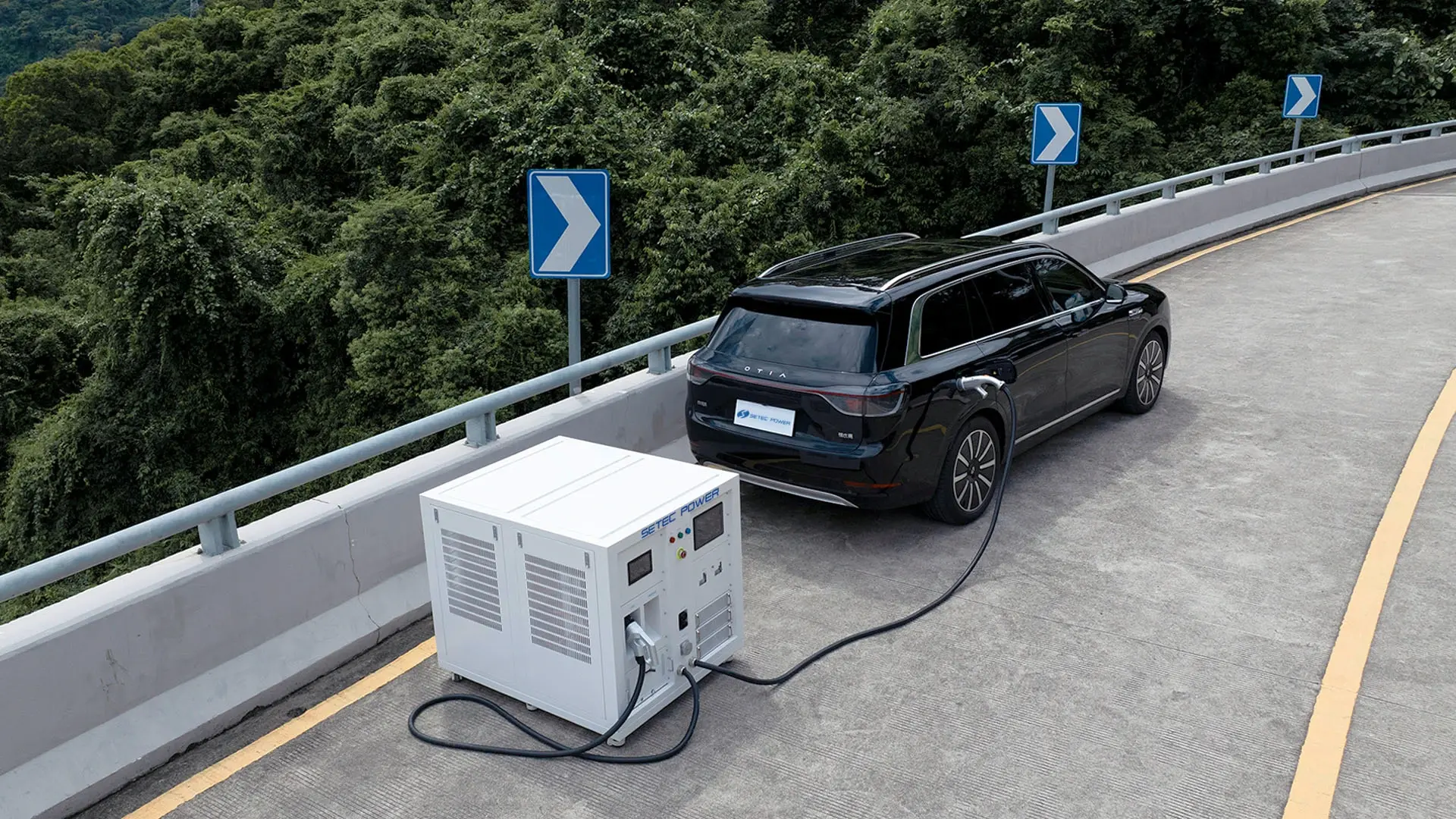 mobile-EV-charger-for-roadside-use-setecpower